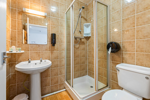 Double Room Bathroom