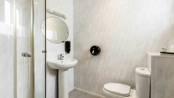 Standard Twin Room Photo 5