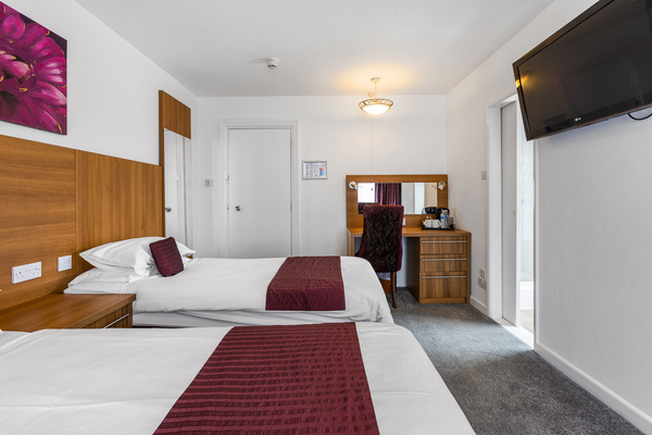 Standard Twin Room Photo 2